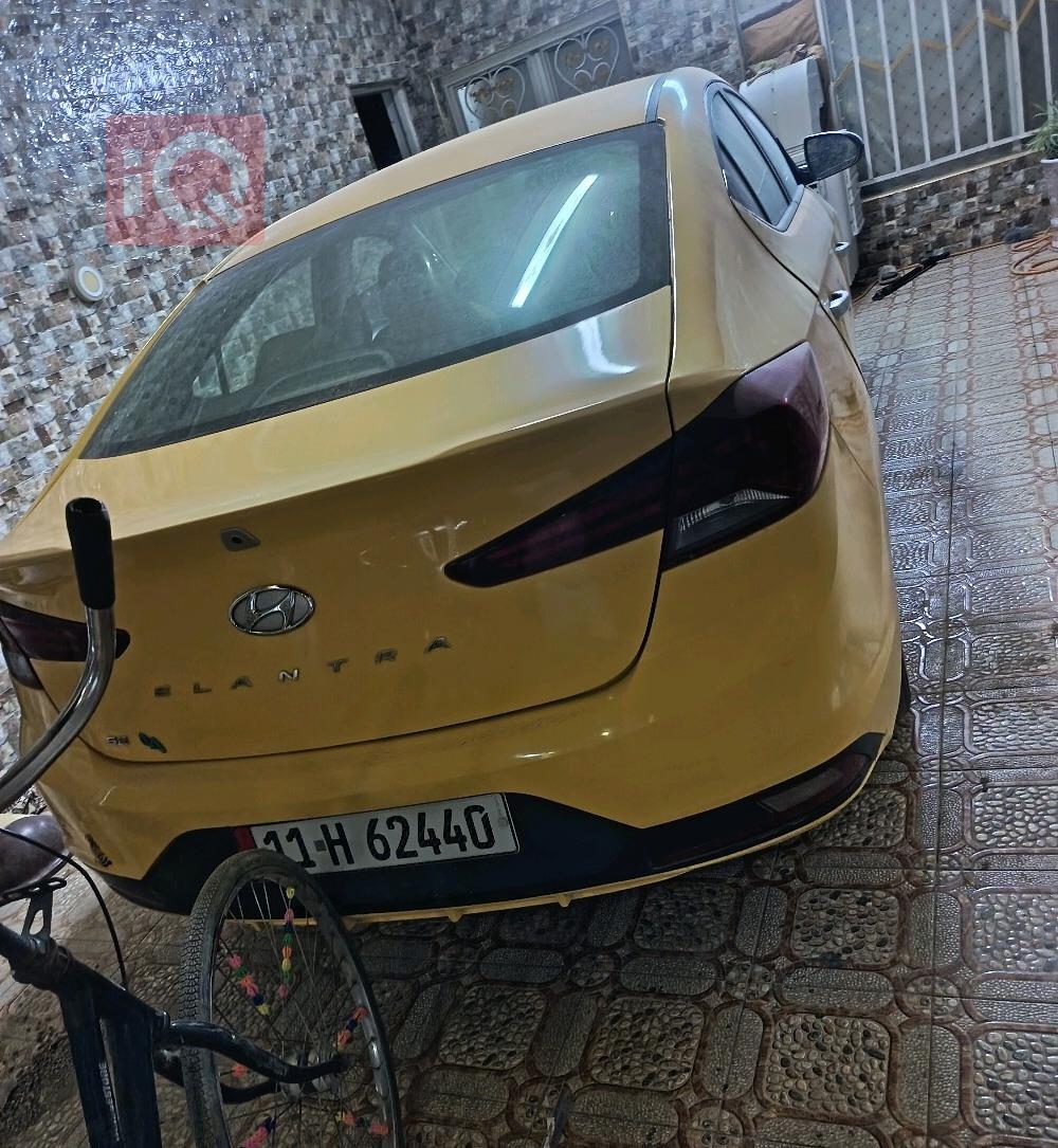 هیوندای ئەلەنترا